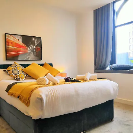 Apartment Horse Fair In Centre By Hf Group